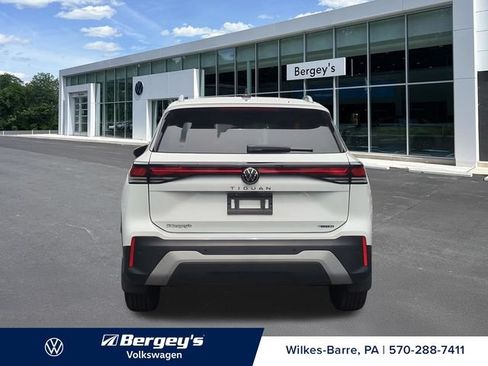 Used 2025 Volkswagen Tiguan S AWD/4WD image 10