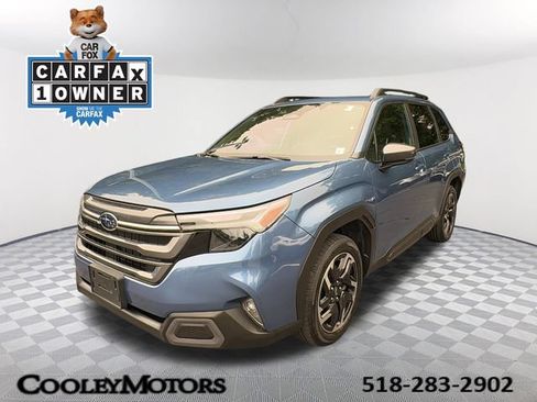 Used 2025 Subaru Forester Limited AWD/4WD image 1