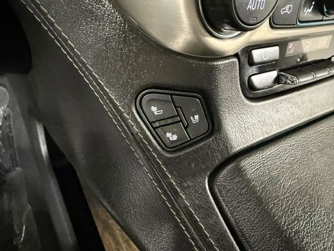 Used 2019 GMC Yukon XL Denali w/ Open Road Package image 19