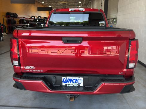 Used 2024 Chevrolet Colorado LT w/ LT Convenience Package II AWD/4WD image 4