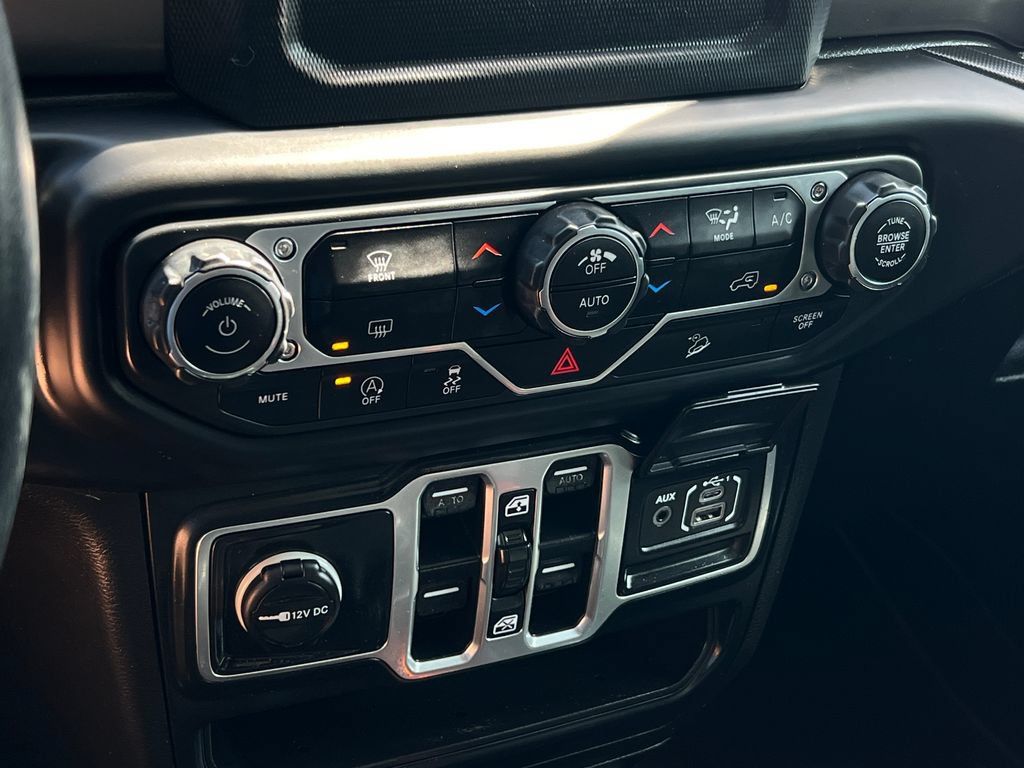 Used 2018 Jeep Wrangler Unlimited Sport S AWD/4WD image 34