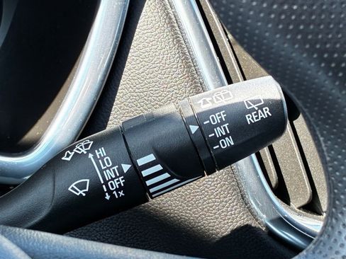 Used 2023 Chevrolet Equinox LT image 22