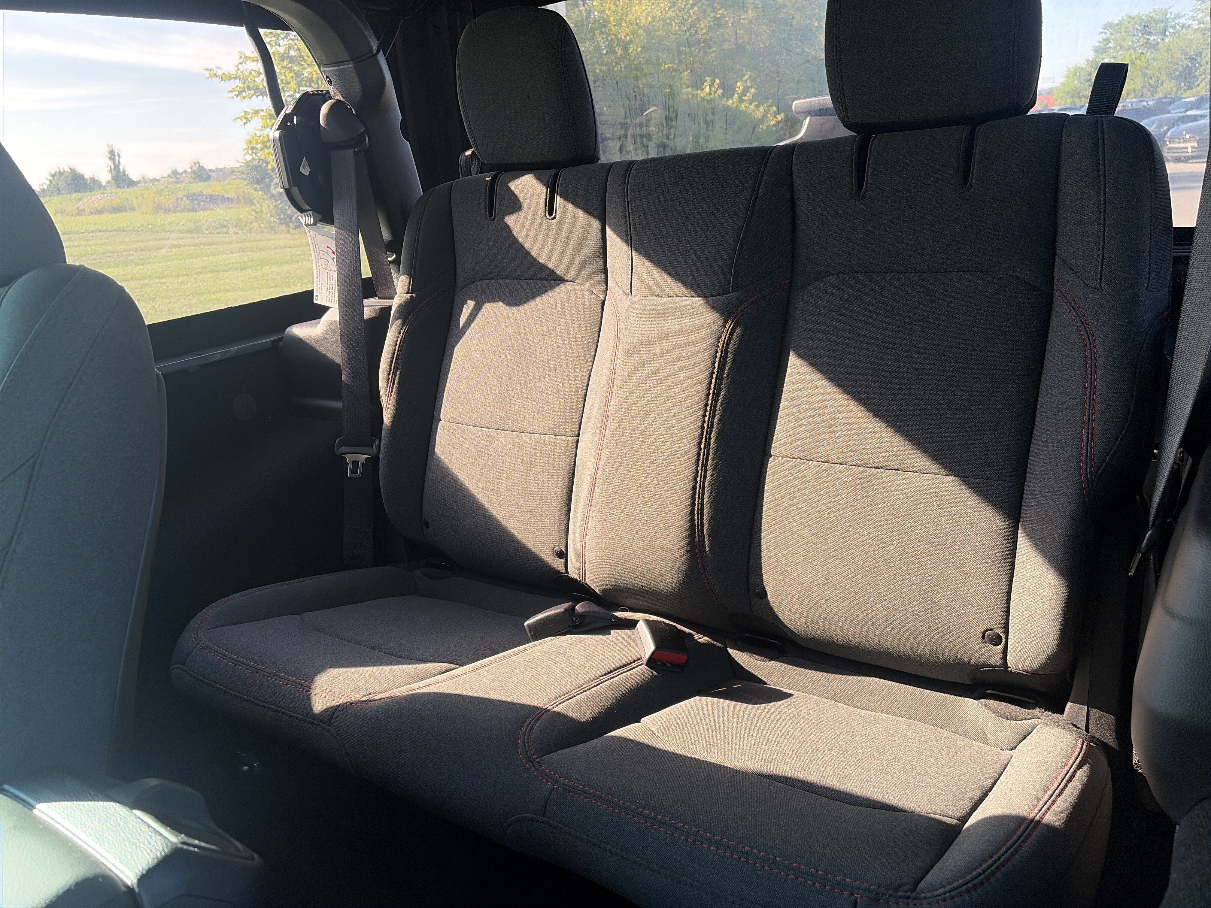 Used 2024 Jeep Wrangler Rubicon AWD/4WD image 22