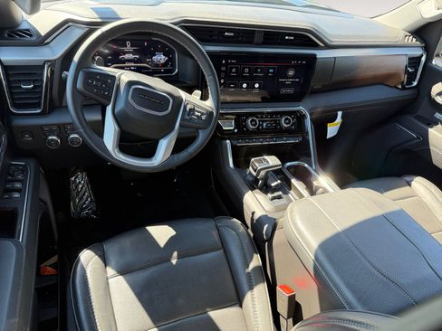 Used 2025 GMC Sierra 1500 Denali w/ Technology Package AWD/4WD image 15