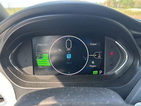 Used 2018 Chevrolet Bolt LT FWD image 14