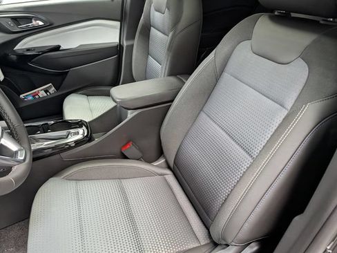 New 2026 Chevrolet Trax LT w/ Sunroof Package FWD image 10
