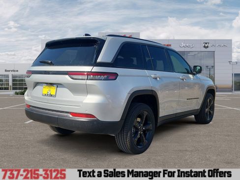 New 2026 Jeep Grand Cherokee Limited w/ Limited Altitude Package RWD image 5