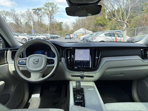 Used 2023 Volvo XC60 B5 Plus w/ Protection Package Premier image 20
