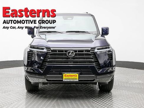 Used 2025 Lexus GX 550 w/ Accessory Package (2T) AWD/4WD image 2