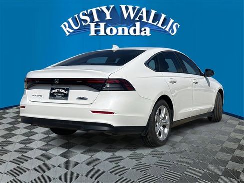 Used 2025 Honda Accord LX image 2
