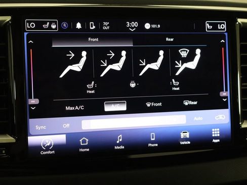Used 2023 Chrysler Pacifica Touring-L FWD image 33