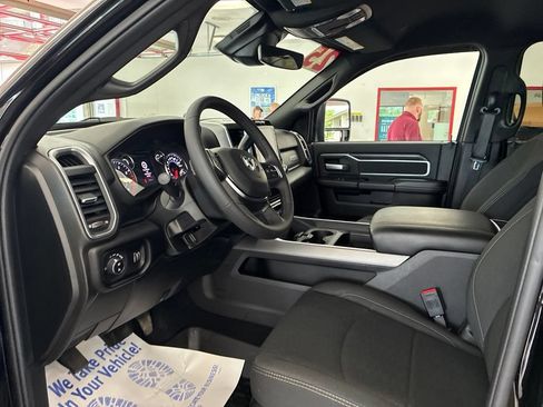 Certified 2025 RAM 2500 Big Horn AWD/4WD image 12