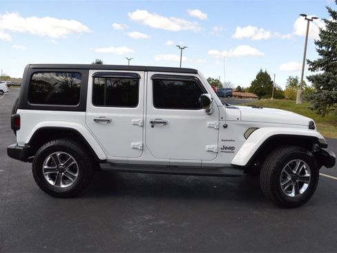 Used 2020 Jeep Wrangler Unlimited Sahara image 4