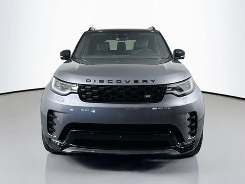 Certified 2025 Land Rover Discovery Dynamic SE image 2