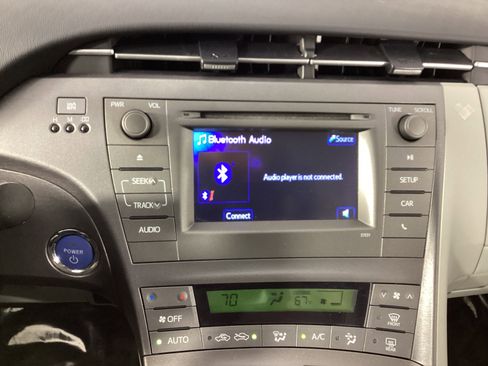 Used 2013 Toyota Prius Four image 18