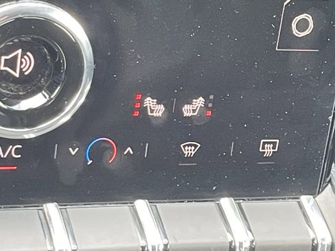 Used 2025 GMC Terrain Elevation AWD/4WD image 28