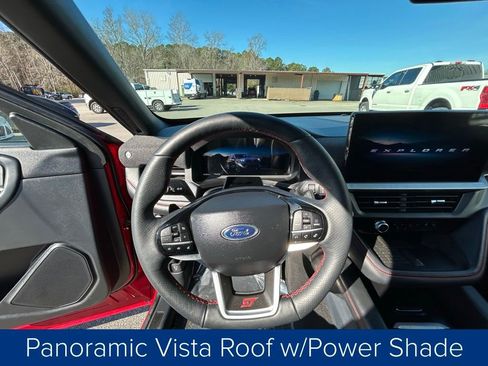 Used 2025 Ford Explorer ST image 33