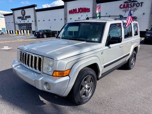 Used 2007 Jeep Commander Sport image 2