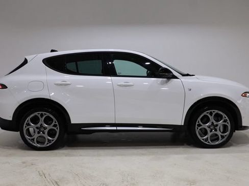 Used 2024 Alfa Romeo Tonale Ti AWD/4WD image 8