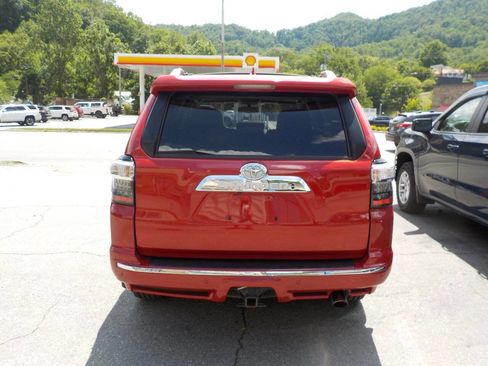 Used 2016 Toyota 4Runner Limited AWD/4WD image 8