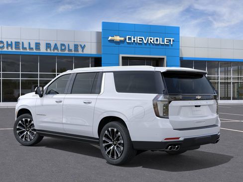 New 2026 Chevrolet Suburban High Country image 3