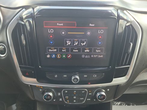 Used 2020 Chevrolet Traverse Premier AWD/4WD image 18