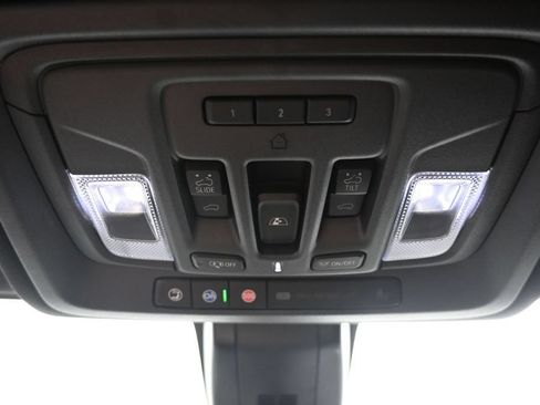 Used 2020 GMC Sierra 2500 AT4 w/ AT4 Premium Package AWD/4WD image 22