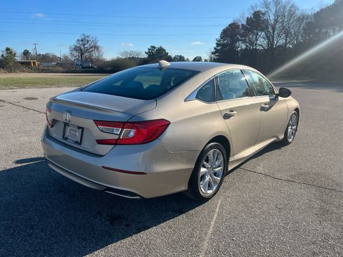 Used 2020 Honda Accord LX image 5