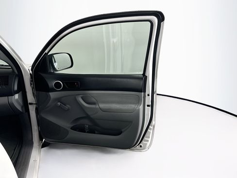 Used 2010 Toyota Tacoma 2WD Regular Cab image 26