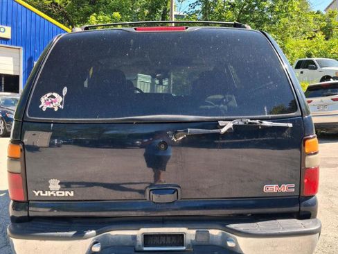 Used 2005 GMC Yukon SLT w/ SLT Preferred Equipment Group AWD/4WD image 10