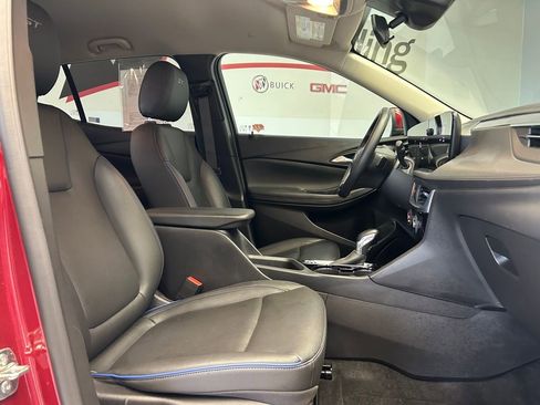 Used 2025 Buick Encore GX Sport Touring image 22