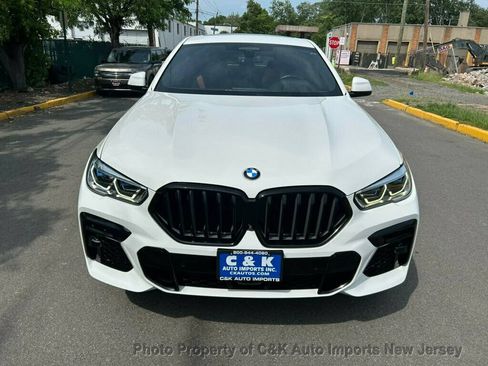 Used 2022 BMW X6 xDrive40i w/ Executive Package AWD/4WD image 4
