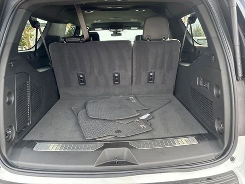 Used 2024 GMC Yukon XL Denali image 25
