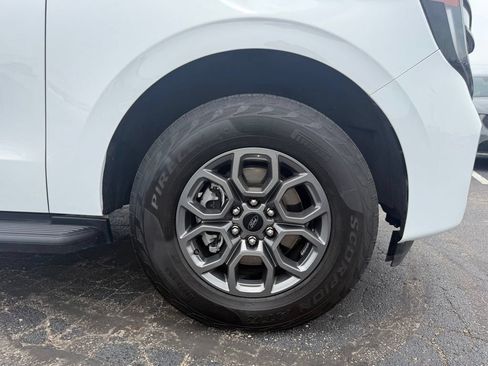 Used 2025 Ford Expedition Active RWD image 11