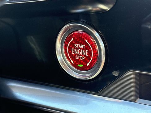 Used 2023 Chevrolet Corvette Stingray Premium Conv w/ Z51 Performance Package image 16