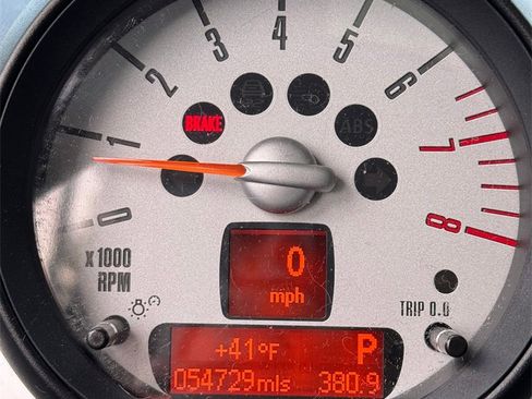 Used 2011 MINI Cooper Hardtop image 4