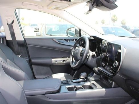 Certified 2025 Lexus NX 250 FWD image 5