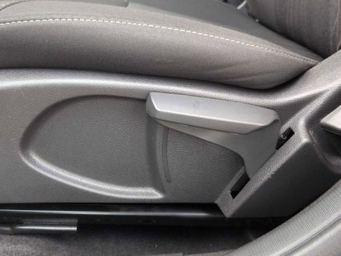 Used 2018 Ford Focus S image 17