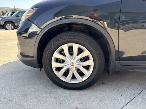 Used 2018 Nissan Rogue S AWD/4WD image 33