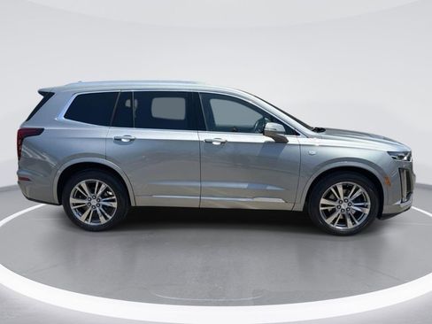 Certified 2023 Cadillac XT6 Premium Luxury FWD image 3