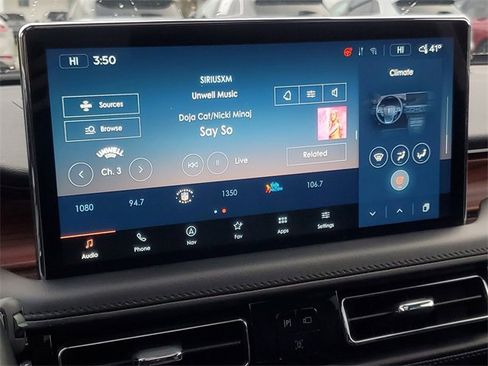 Certified 2023 Lincoln Nautilus Reserve image 25