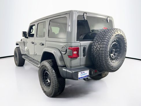 Used 2020 Jeep Wrangler Unlimited Sahara AWD/4WD image 7