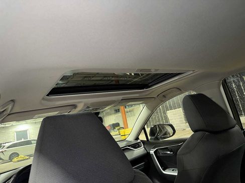 Used 2019 Toyota RAV4 XLE image 24