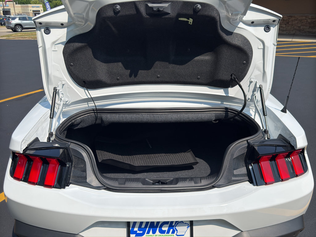 Used 2025 Ford Mustang GT Premium RWD image 32