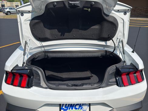Used 2025 Ford Mustang GT Premium RWD image 32
