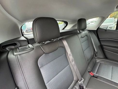 New 2026 Chevrolet Trax LT w/ Sunroof Package image 23