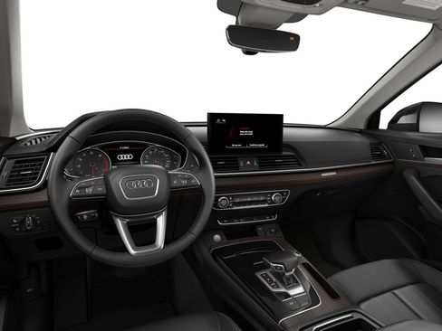 Certified 2023 Audi Q5 2.0T Premium w/ Convenience Package AWD/4WD image 3