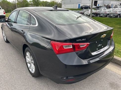 Used 2023 Chevrolet Malibu LT w/ Driver Confidence Package FWD image 4
