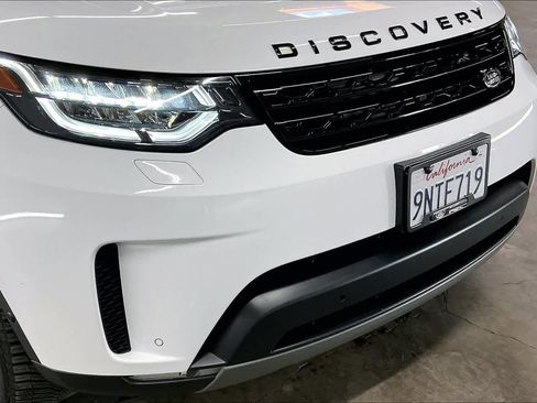 Used 2019 Land Rover Discovery HSE image 32