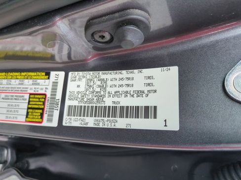 Used 2025 Toyota Tundra SR w/ SR Tow Package AWD/4WD image 25